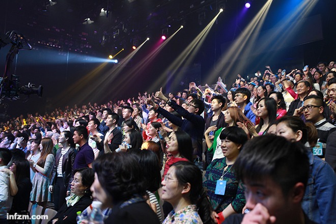科维托娃迎来十五赛季出色发挥,中国队观众热烈欢呼! 科维托娃迎来十五赛季出色发挥,中国队观众热烈欢呼!